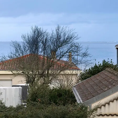 A 50m De La Plage, Vue Apartment